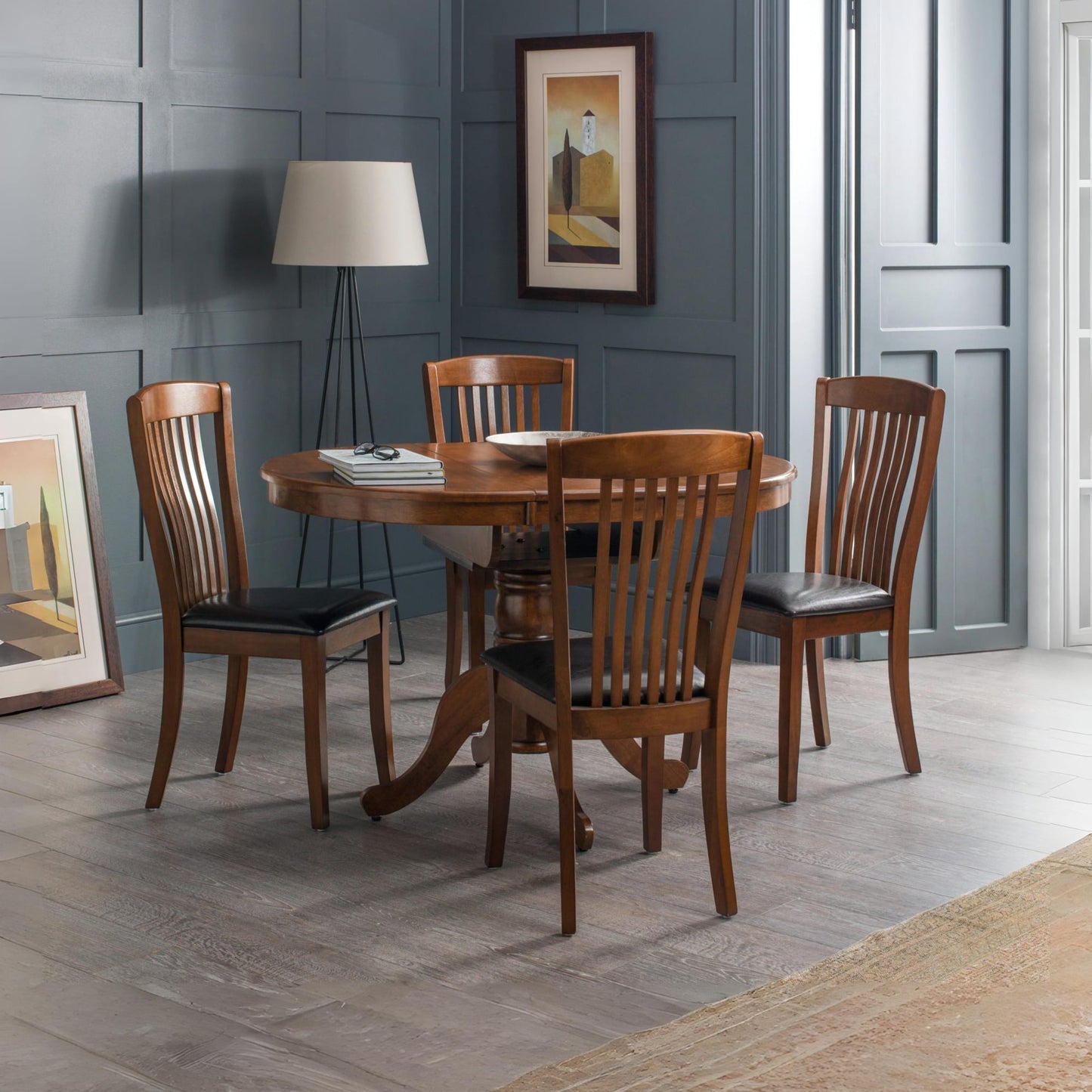 Canterbury Round To Oval Extending Table