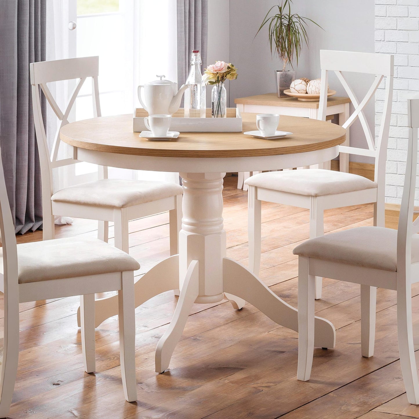 Davenport Round Pedestal Table