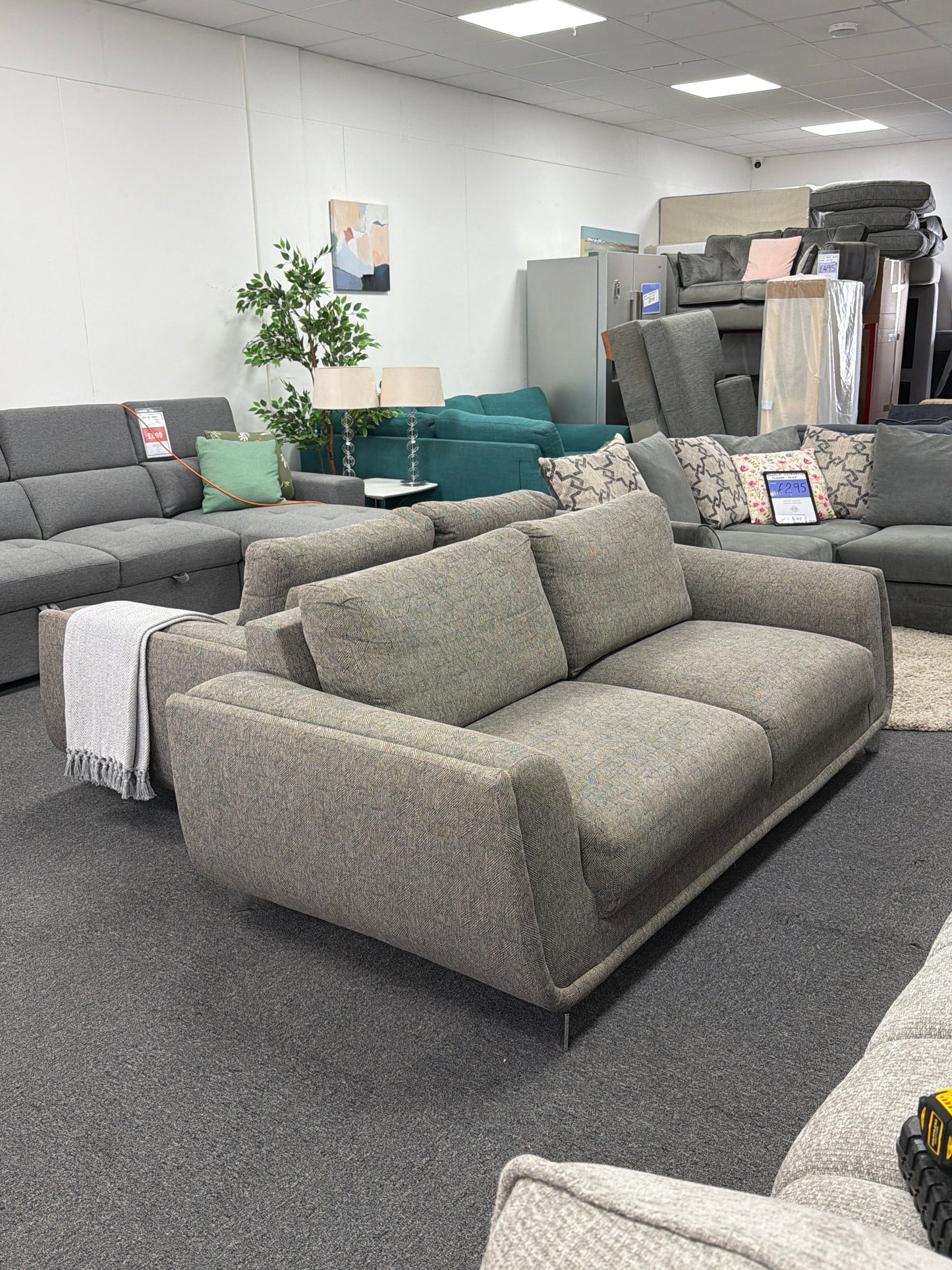 Grey 3&2 Sofa Suite #U1348
