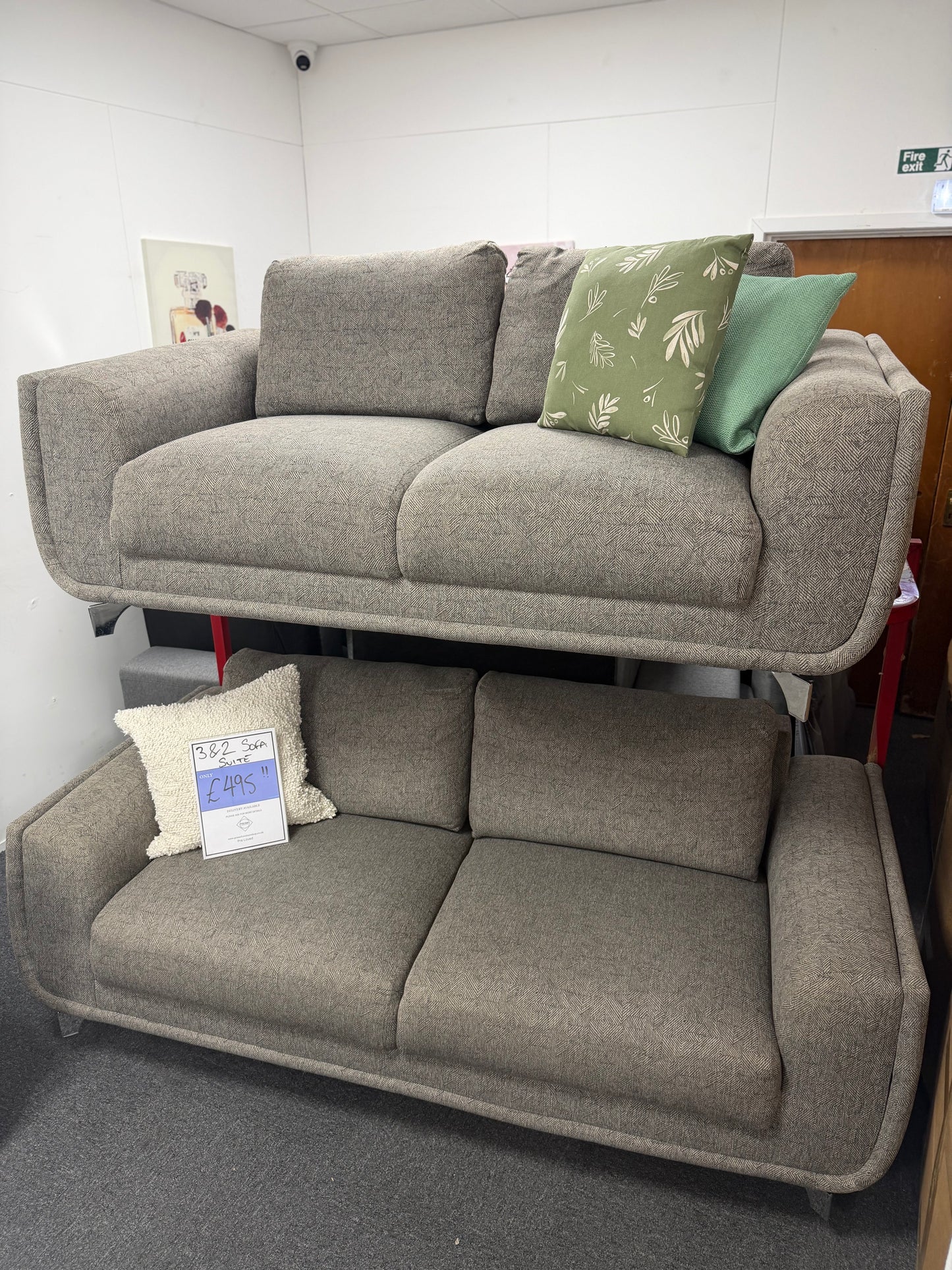 Grey 3&2 Sofa Suite #U1348