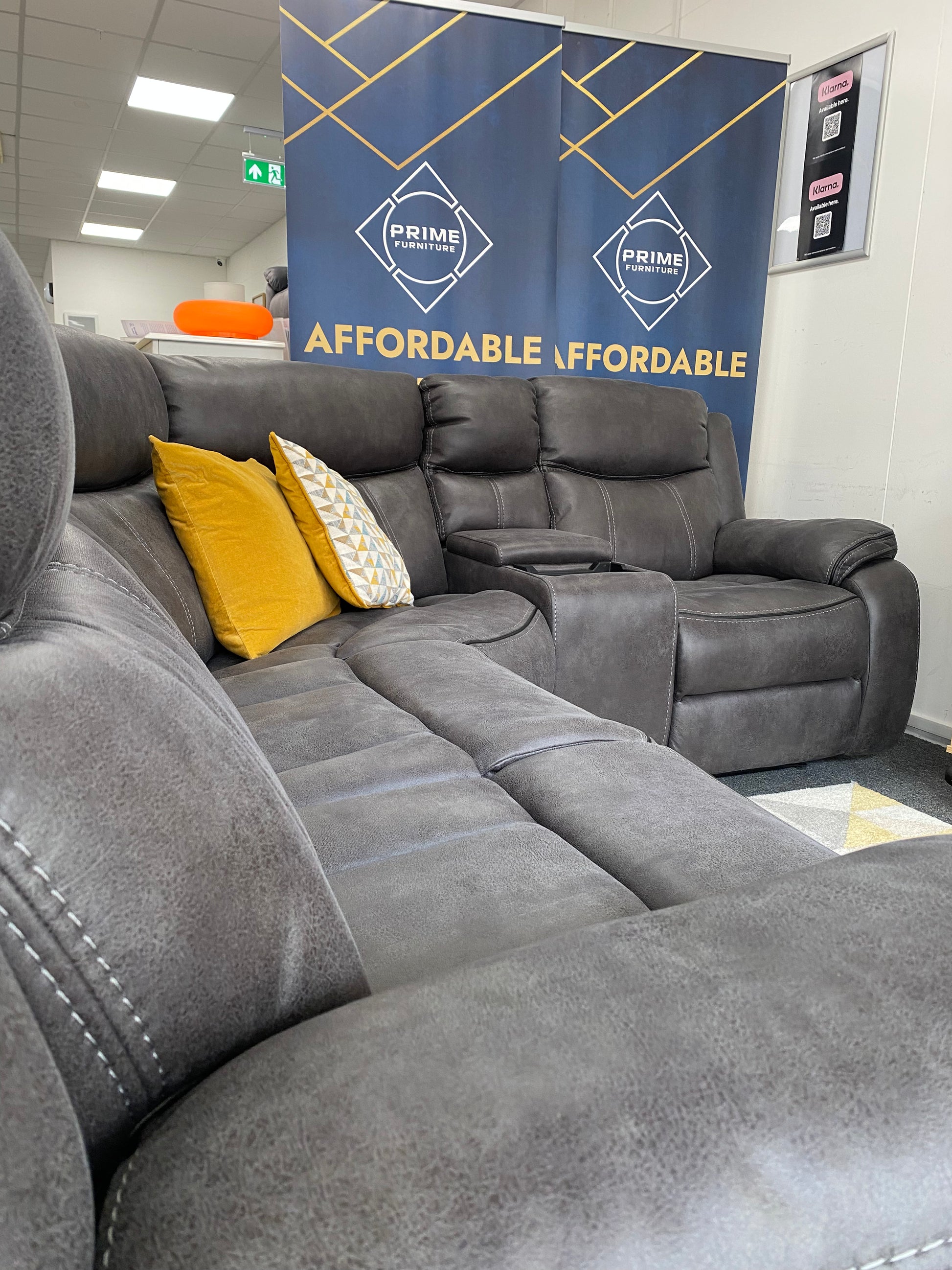 Lotus L-shaped corner power recliner sofa with console, close-up