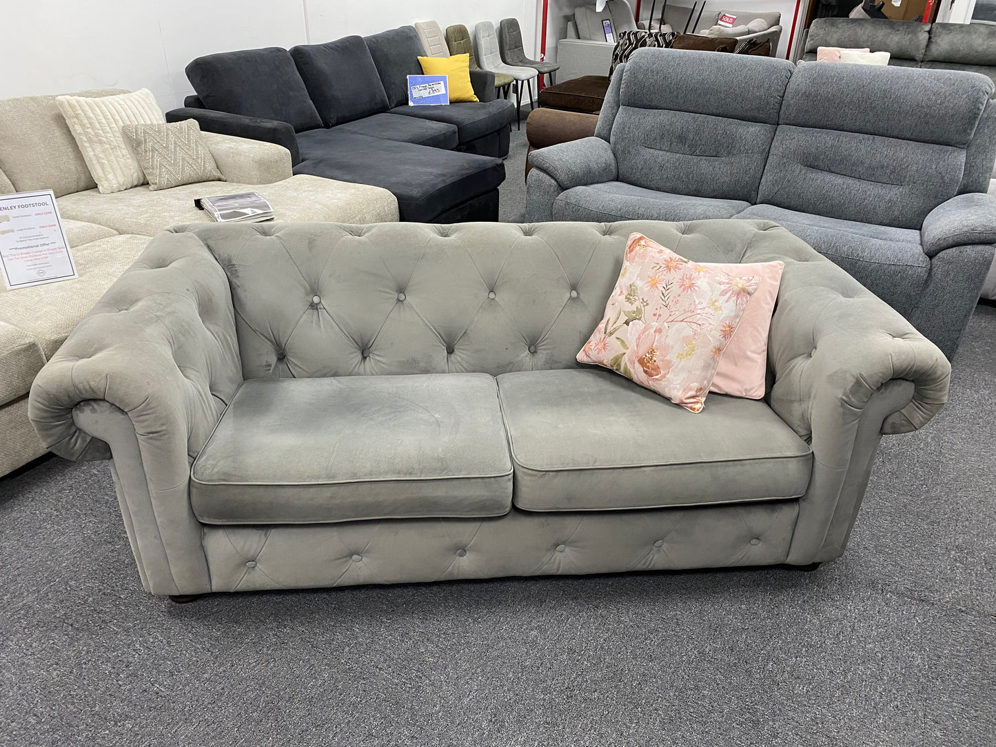 Plush Grey 3-Seater Chesterfield sofa #U1376