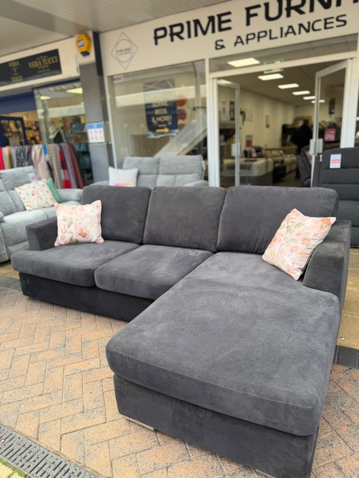 DFS Freya Reversable 3 Seater chaise Sofa #U1372