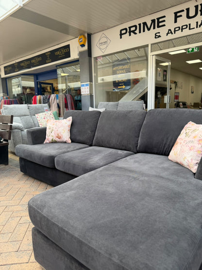 DFS Freya Reversable 3 Seater chaise Sofa #U1372