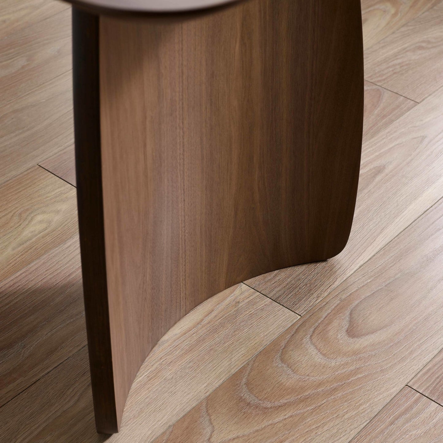 Artemis Dining Table